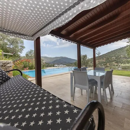 ヴィラ Splendid Surrounded By Nature Near Milas-bodrum Airport *