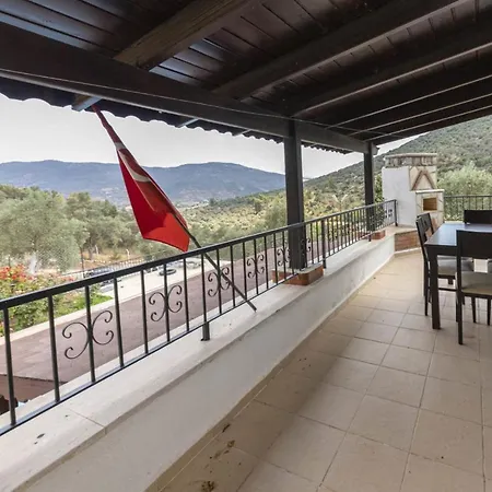 Splendid Surrounded By Nature Near Milas-bodrum Airport ヴィラ